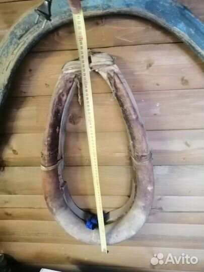 Дуга, хомут, оглобля для лошади