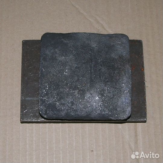 Вкладыш кронштейна рессоры с пластиной (Пластина с