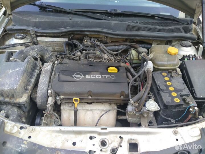 Opel Astra 1.6 МТ, 2008, битый, 175 000 км