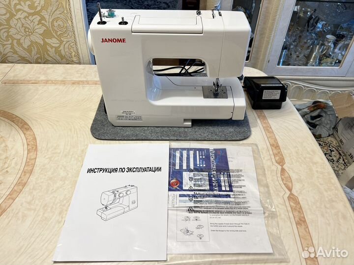 Швейная машина Janome бу
