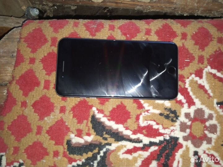 Телефон iPhone 8 plus