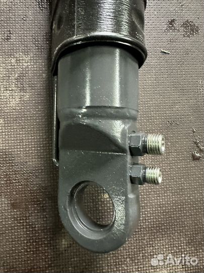 Цилиндр подъема кабины Scania 6 2567558