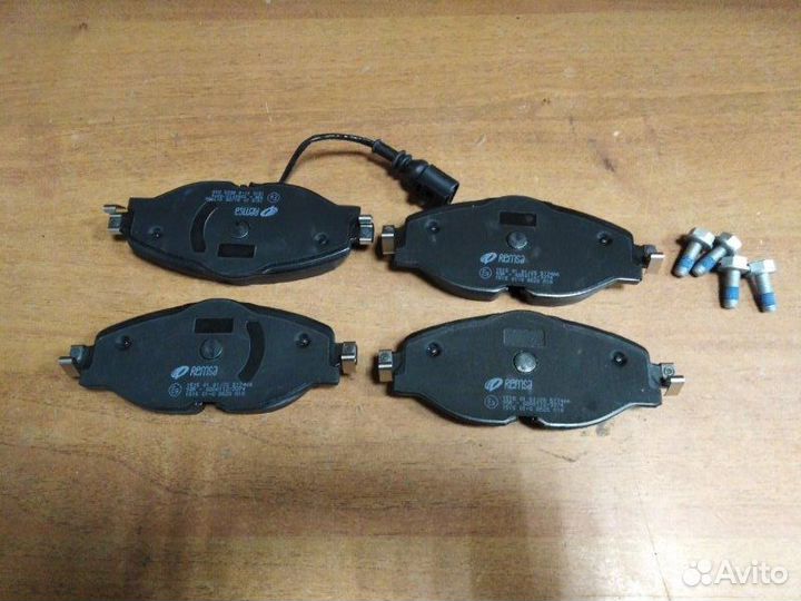 Колодки дисковые передние Volkswagen Passat 2014