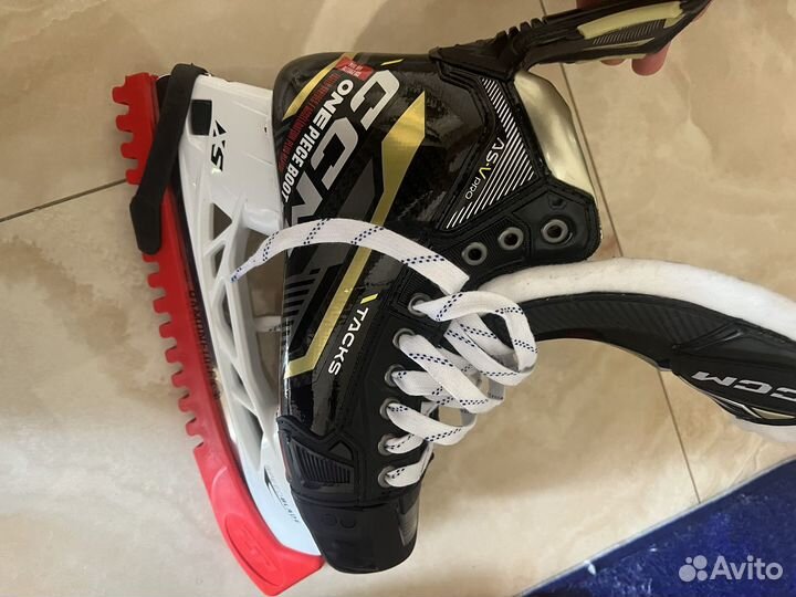 Коньки CCM tacks AS V-PRO