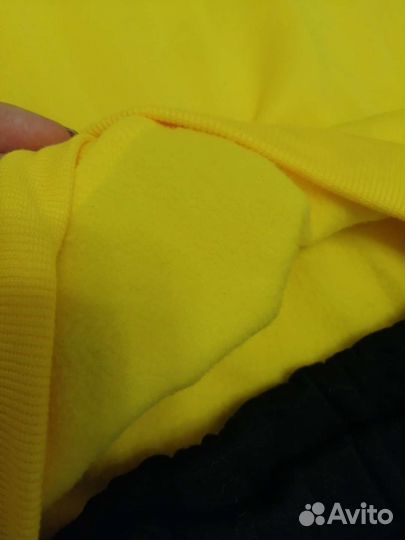 Продам новый костюм спортивный