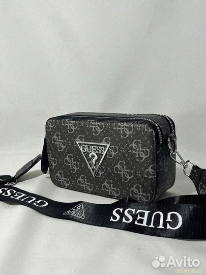 Сумка Guess: идеальный спутник для модниц