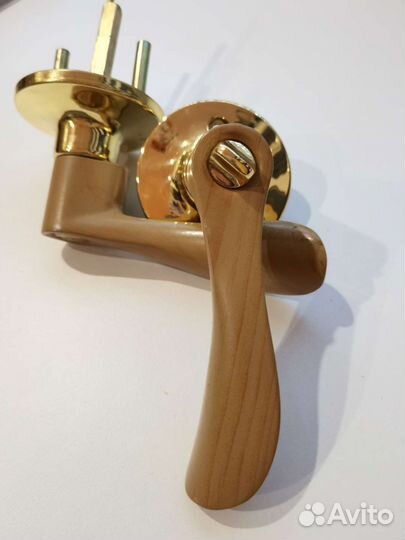 Дверная ручка