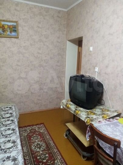Комната 12 м² в 6-к., 2/2 эт.