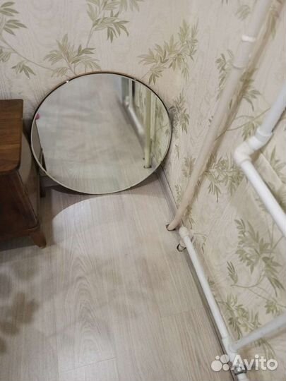 Зеркало настенное