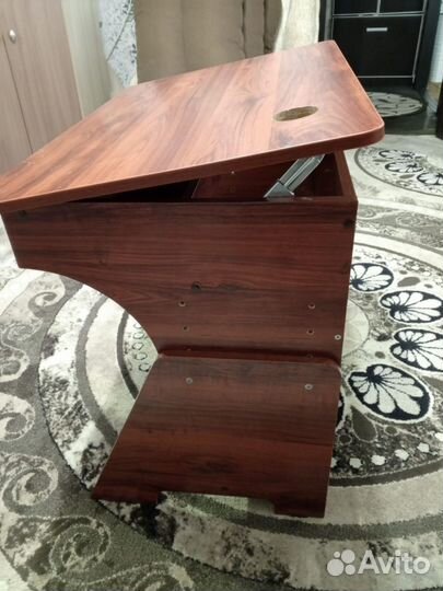 Стол письменный, ростовой