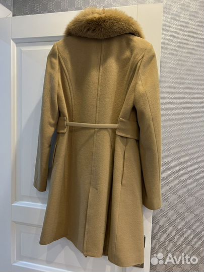 Пальто женское 42 S