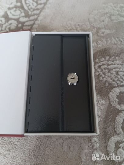 Книга сейф