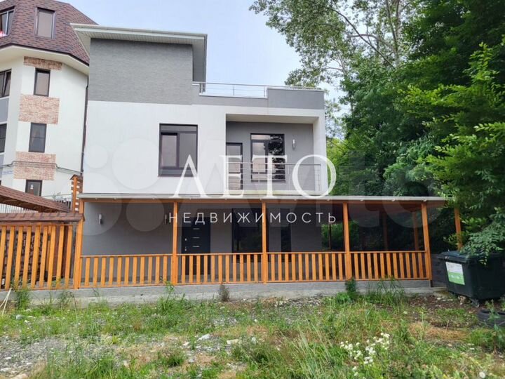 Коттедж 173 м² на участке 5 сот.