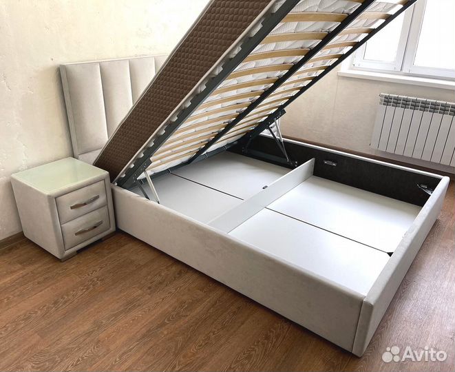 Дизайнерская кровать