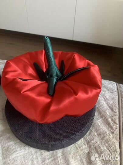 Головной убор помидорка