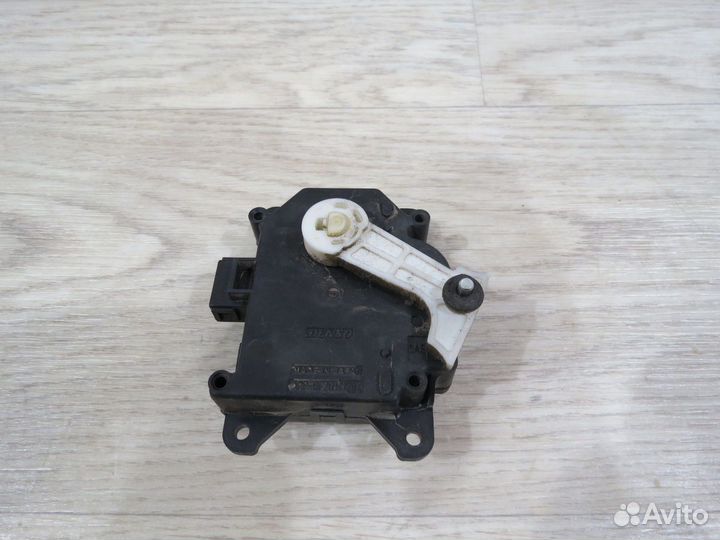 Моторчик заслонки отопителя Toyota Camry V50