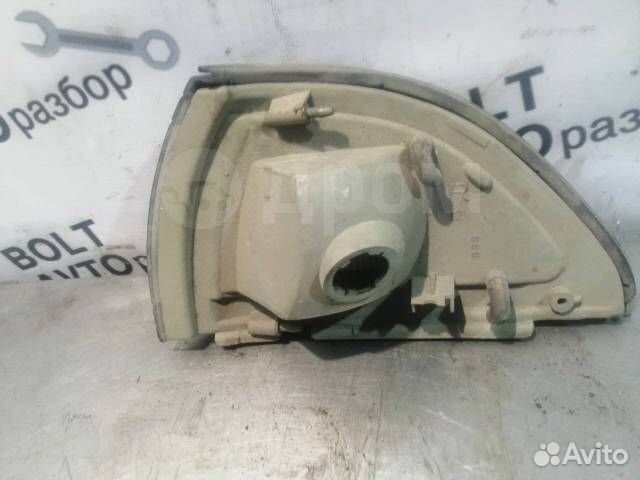 Габарит передний правый Toyota Master Ace Surf