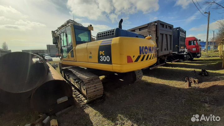 Гусеничный экскаватор Komatsu PC300-8M0, 2023