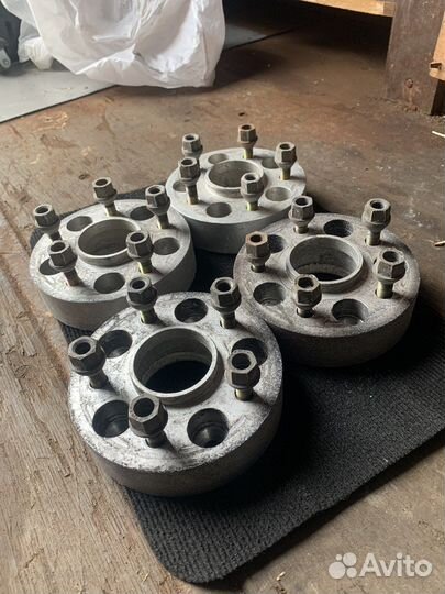 Проставки на колесатеррано-дастер