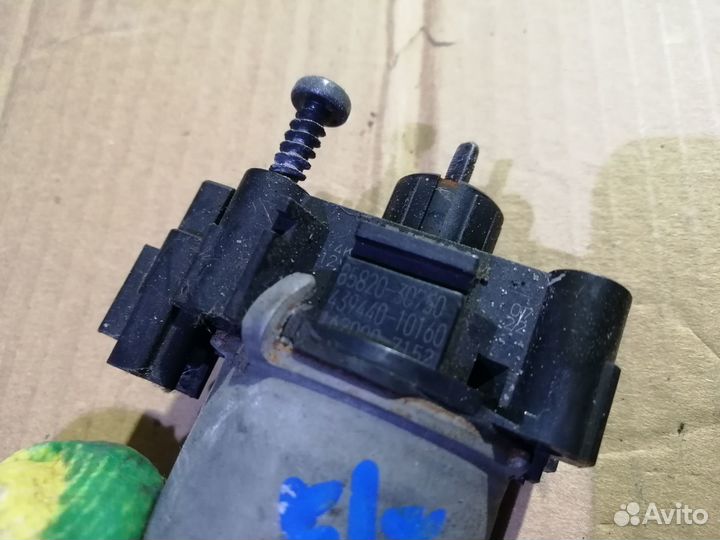 Мотор регулировки сидения Toyota LC200 LX570