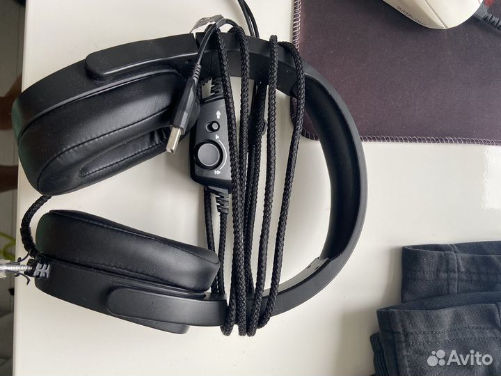 Наушники проводные с подвесткой