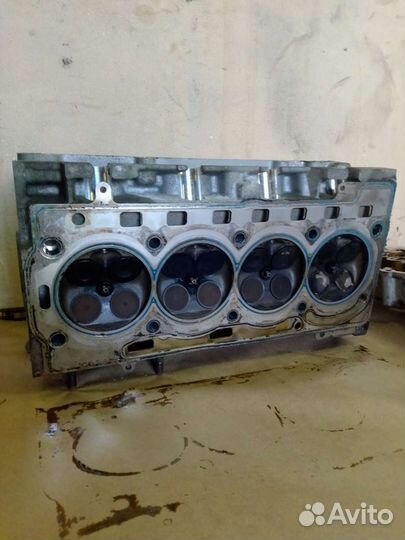 Головка блока Volkswagen Golf 5 BLF 1.6