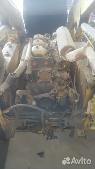 Мини-погрузчик UNC 060, 2000