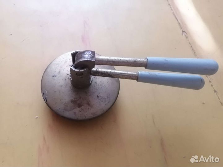 Закаточная машинка