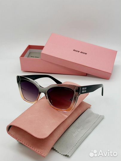 Солнцезащитные очки Miu Miu новинка