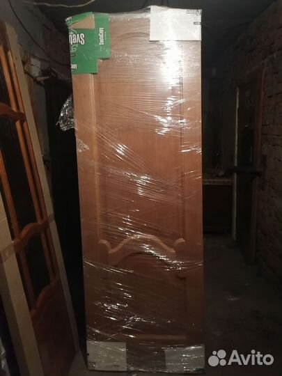 Двери межкомнатные из массива