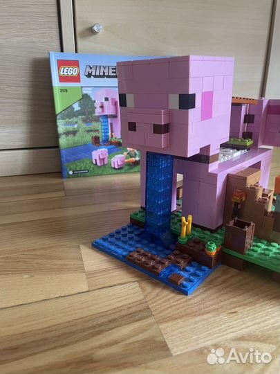 Lego minecraft дом свинья
