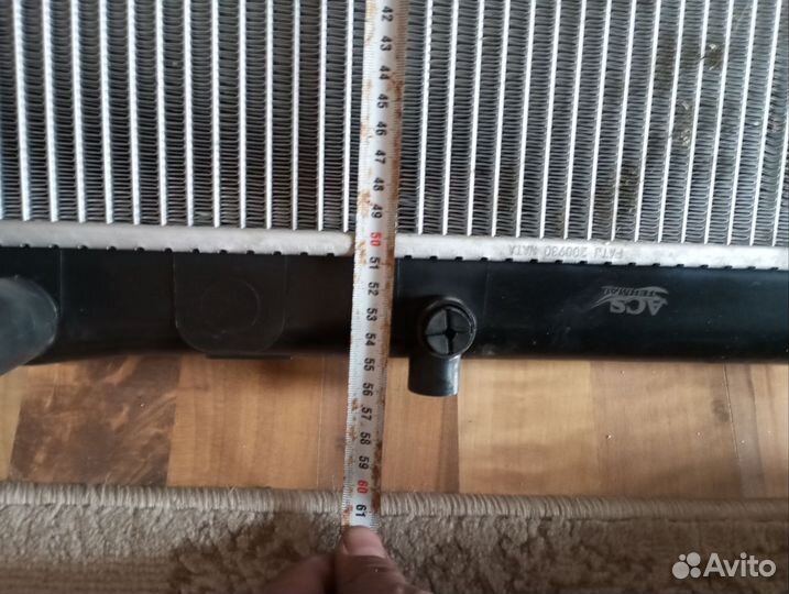 Радиатор охлаждения на Ниссан Атлас