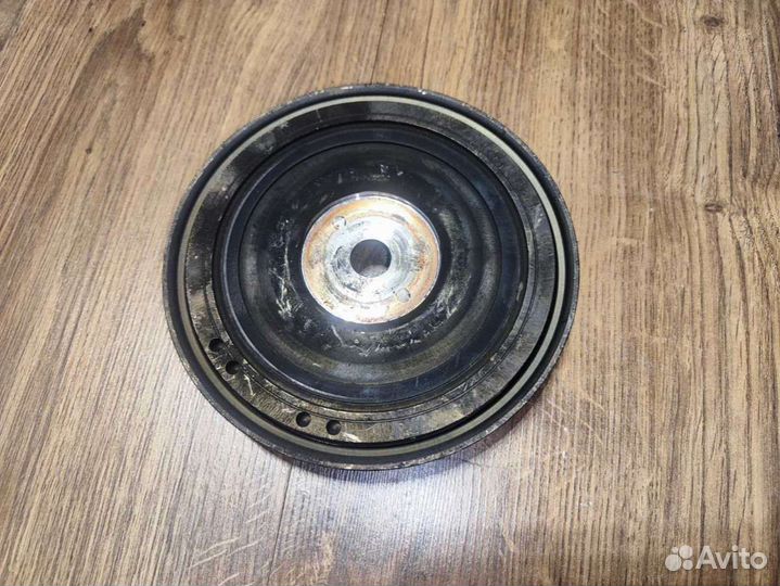 Шкив коленвала peugeot 407 2.0 nn