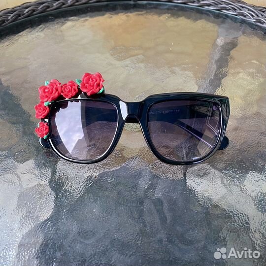 Солнцезащитные очки