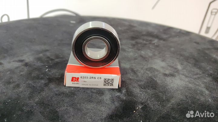 Подшипник шариковый, однорядный, закр.типа 17x40x1