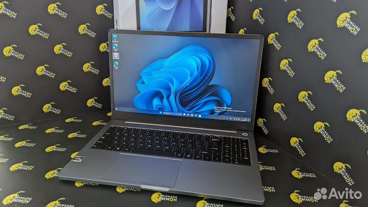 UIG Notebooks / AMD Ryzen 9 4900H / 16GB / 500GB