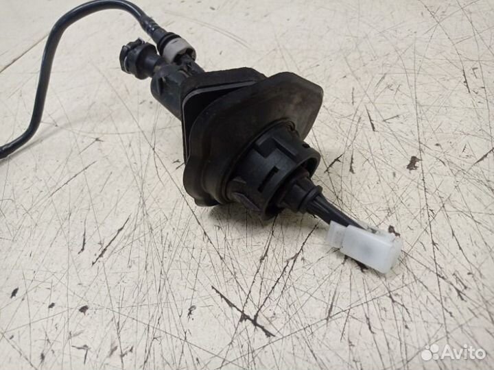 Цилиндр сцепления главный Ford Focus 1.8L