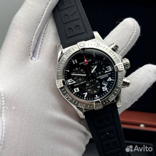 Часы Breitling Avenger