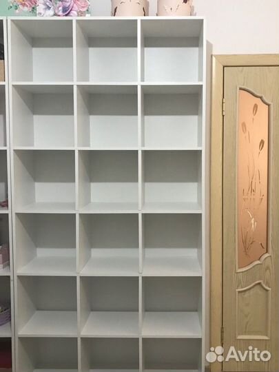 Книжные полки