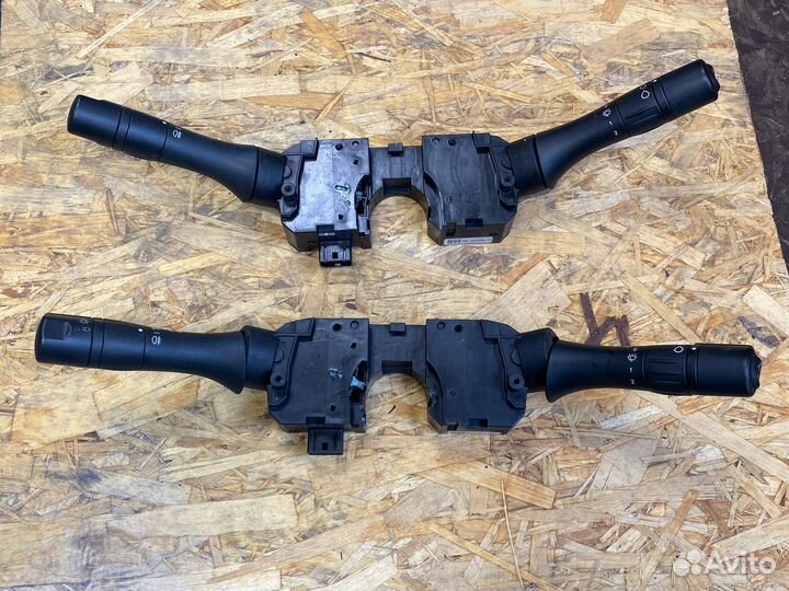 Подрулевой переключатель Renault fluence