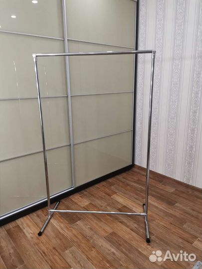 Вешалка напольная