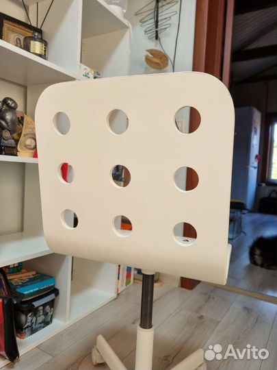 Стул IKEA на колесиках