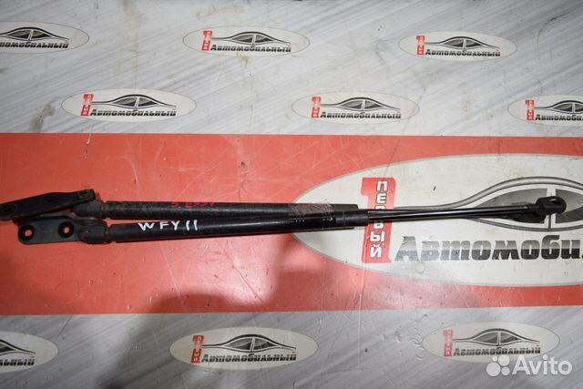 Амортизатор задней двери c Nissan Wingroad WFY11 Q