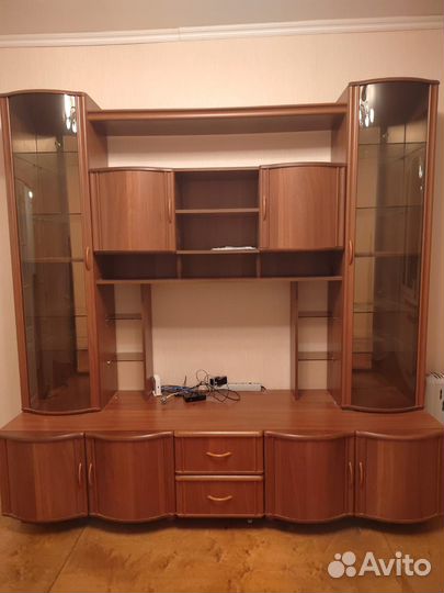 Стенка в гостиную