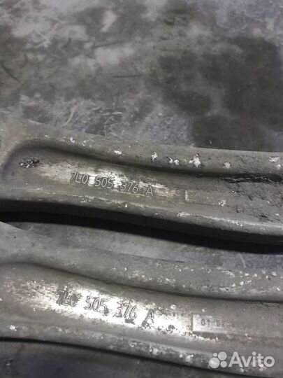 Продам задние рычаги Audi Q7