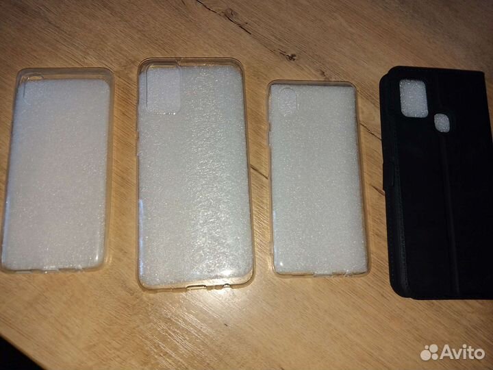 Чехлы на телефоны