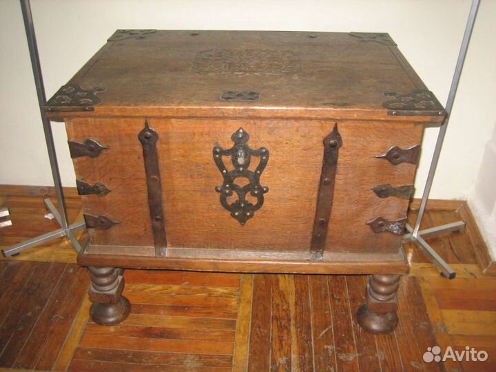 Антикварный сундук 1829 год