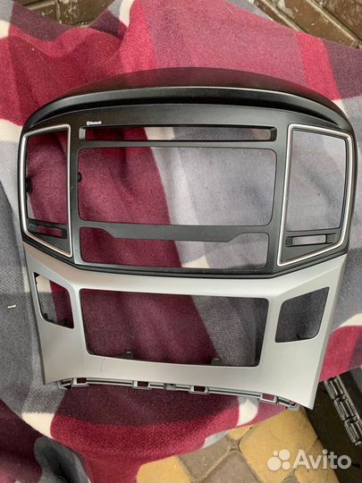 Рамка и магнитола Хундай H1 - Старекс