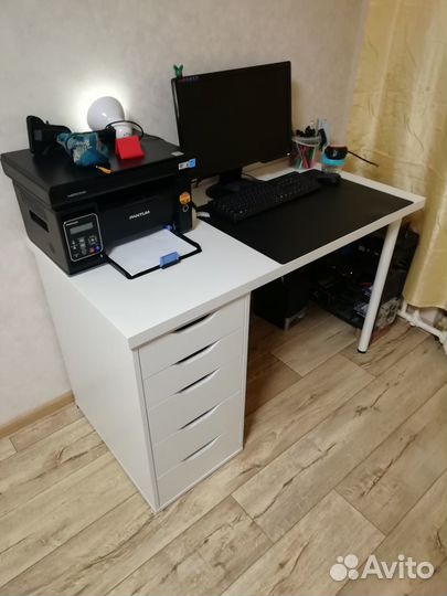 Продам компьютерный стол