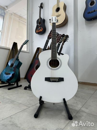 Гитара акустика